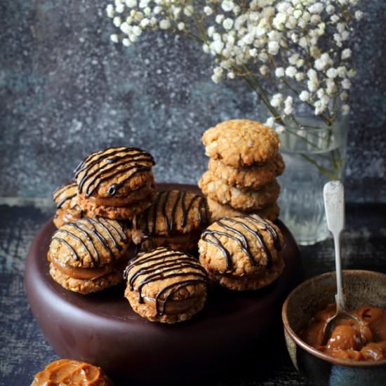 dulce de leche oat sandwich cookies - Recipe photo by easyfoodsmith