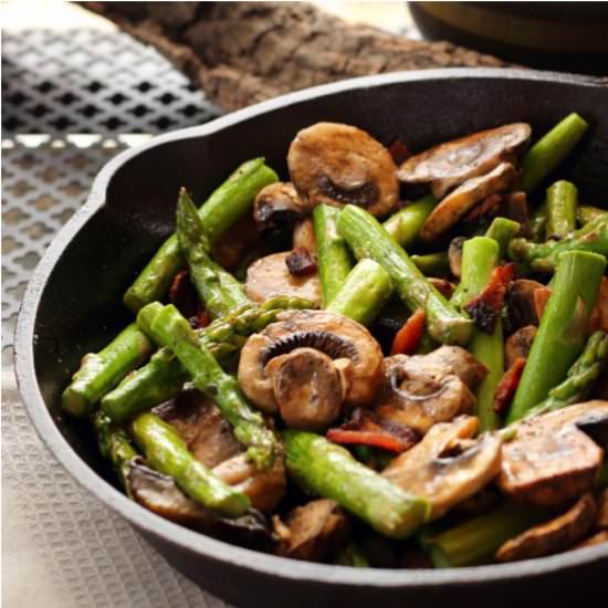15 Minute Asparagus Mushroom Bacon - Recipe photo by Oven Struck