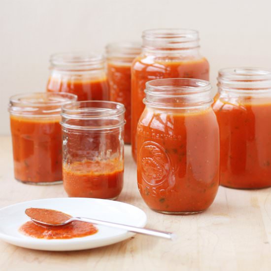Universal Big Batch Tomato Sauce - Recipe photo by foodnouveau