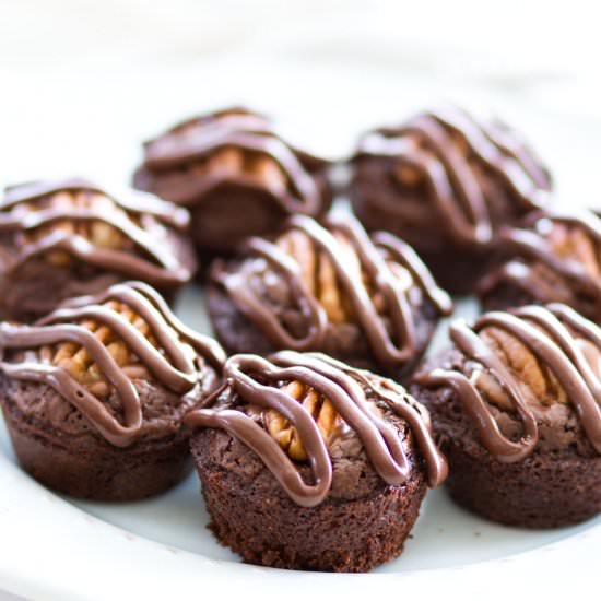 Chocolate Turtle Brownie Bites - Recipe photo by a latte food