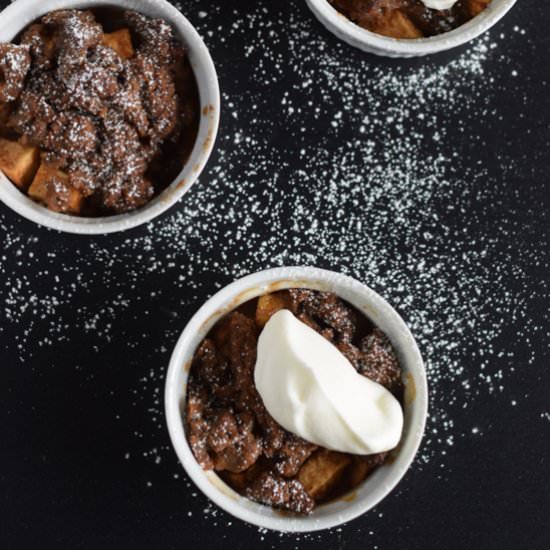 Gingerbread Apple Crumble - Recipe photo by work.cook.eat.