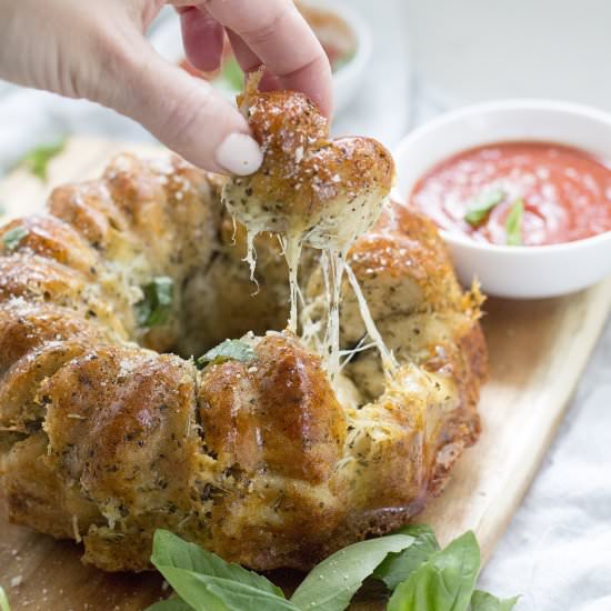 Pizza Pull Apart Bread - Recipe photo by freutcake