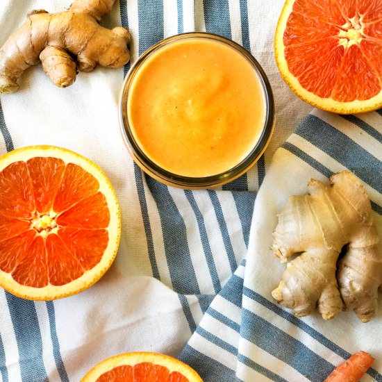 Ginger Turmeric Carrot Smoothie - Recipe photo by makingsof