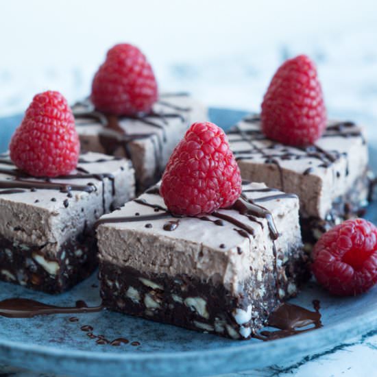 Raw Brownies with Frosting - Recipe photo by Stinnagm