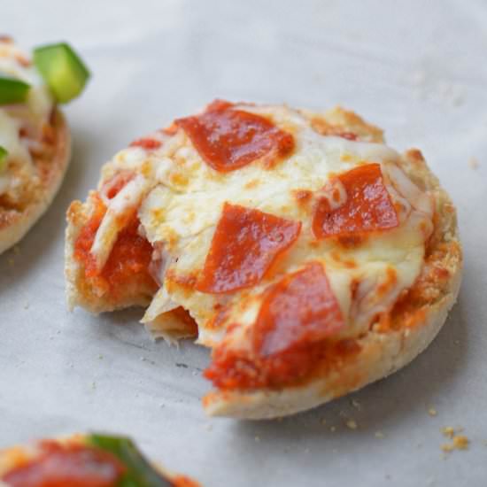 English Muffin Mini Pizzas - Recipe photo by SimpleSeasonal