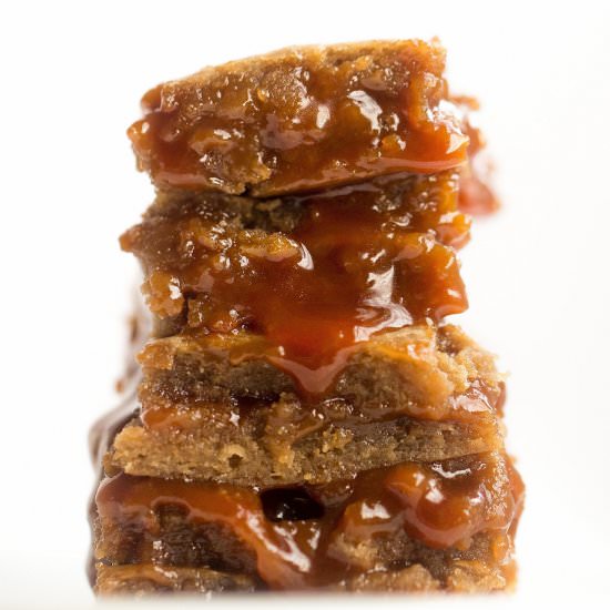 Caramel Brown Butter Blondies - Recipe photo by trufflesandtrends