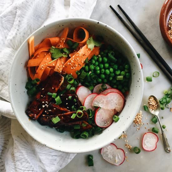 Korean BBQ Tofu Bowls - Recipe photo by thehealthyhunter