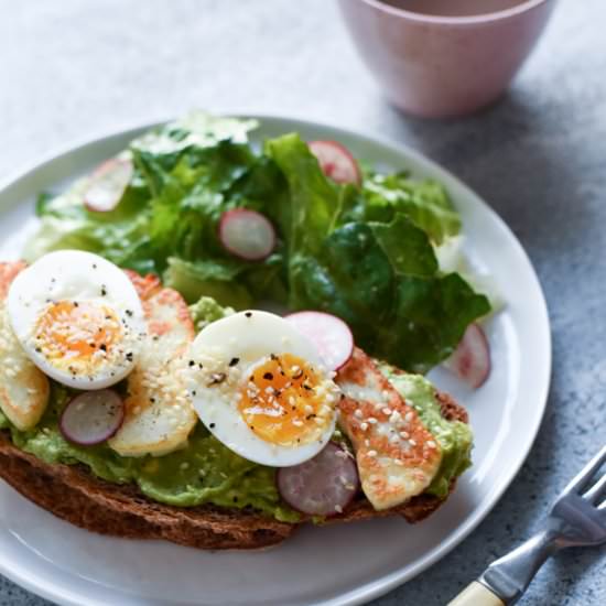 Avocado Tartine with Fried Halloumi - Recipe photo by thenewbaguette