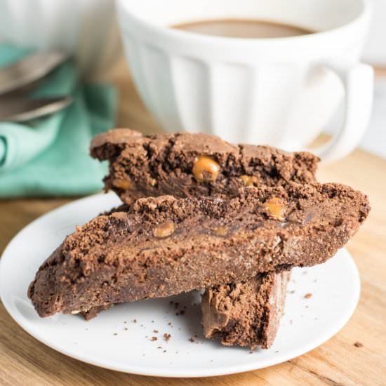 chocolate caramel biscotti - Recipe photo by theitsybitsykitchen