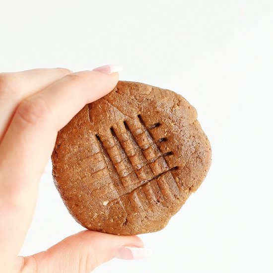 CHOCOLATE ALMOND BUTTER COOKIE - Recipe photo by TwoRaspberries