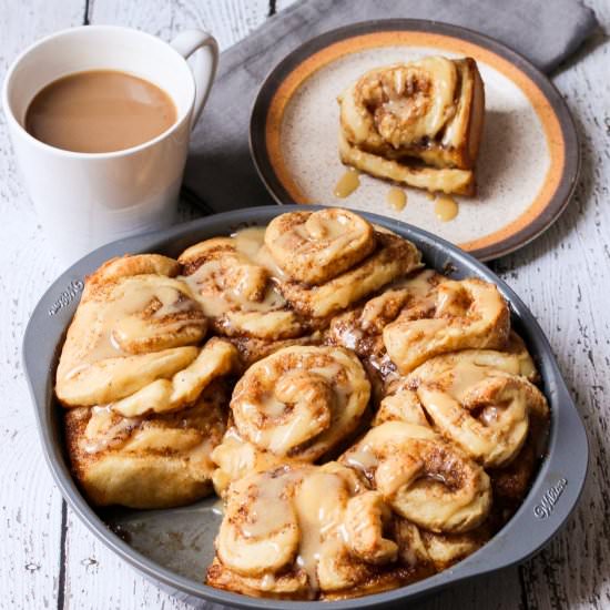 Maple Buns with Sweet Tahini Glaze - Recipe photo by mordenh