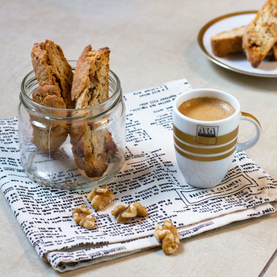 Cantuccini with Walnuts - Recipe photo by zuckerbaeckerin