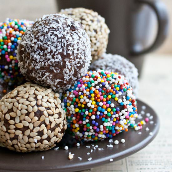 Chocolate Date Balls - Recipe photo by Cakewhiz
