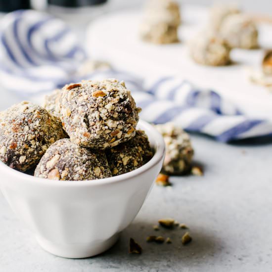 Beer Truffles with Crushed Pretzels - Recipe photo by cookienameddesire