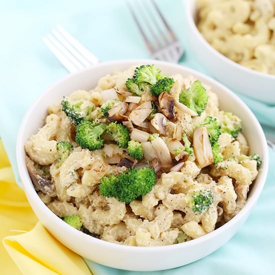Vegan Spicy Broccoli Mac n' Cheese - Recipe photo by TwoRaspberries