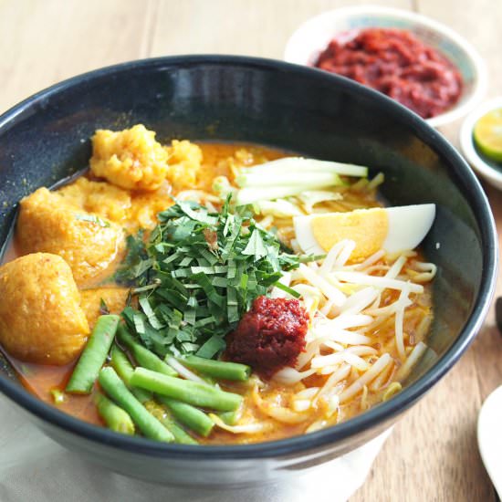 Nyonya Curry Laksa - Recipe photo by Bake With Paws