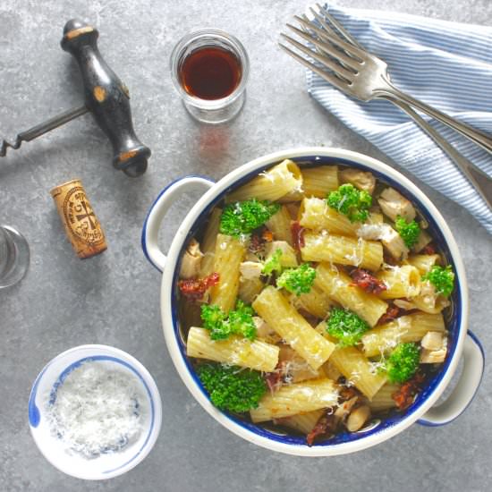 Rigatoni with Broccoli and Chicken - Recipe photo by marilenaskitchen