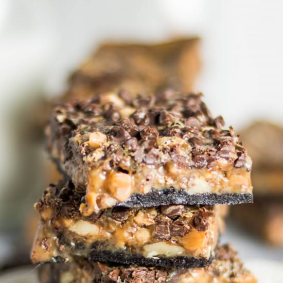 Coffee-toffee Caramel Cookie Bars - Recipe photo by theitsybitsykitchen