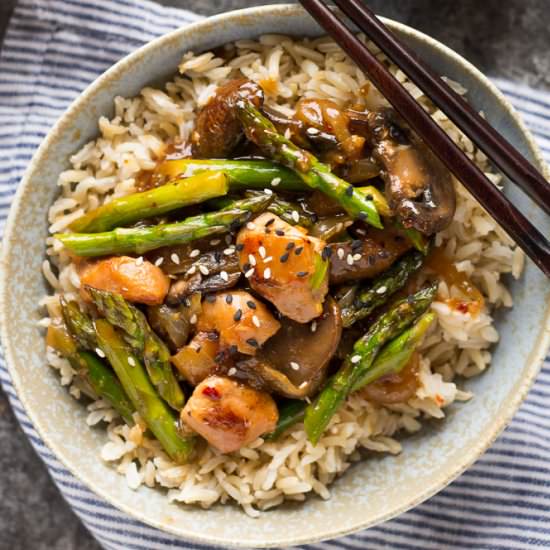 Ginger Chicken Asparagus Stir Fry - Recipe photo by foxandbriar