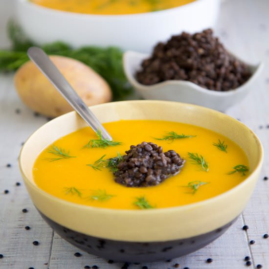 BUTTERNUT SQUASH SOUP WITH LENTILS - Recipe photo by Philosokitchen
