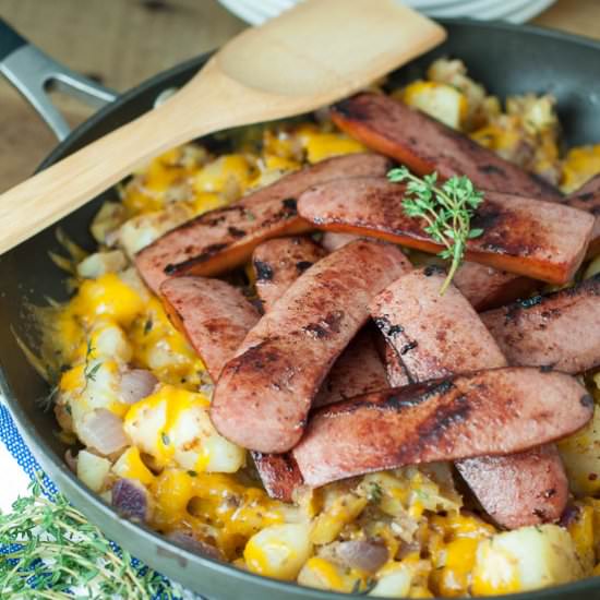 Sausage Cheddar Apple Potato Hash - Recipe photo by MamaGourmand