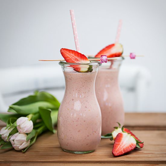 Breakfast shake - Recipe photo by cookingcatrin