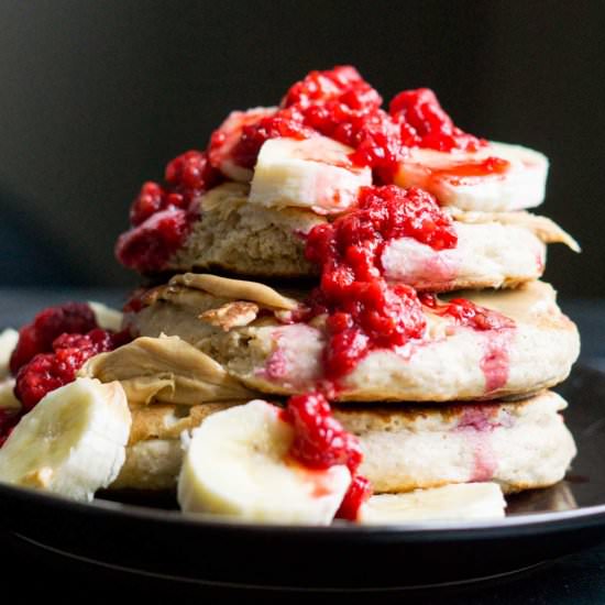 power cakes: high protein pancakes - Recipe photo by Smart Nutrition