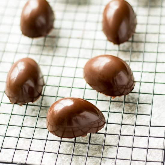 Learn to Properly Temper Chocolate - Recipe photo by loveisinmytummy