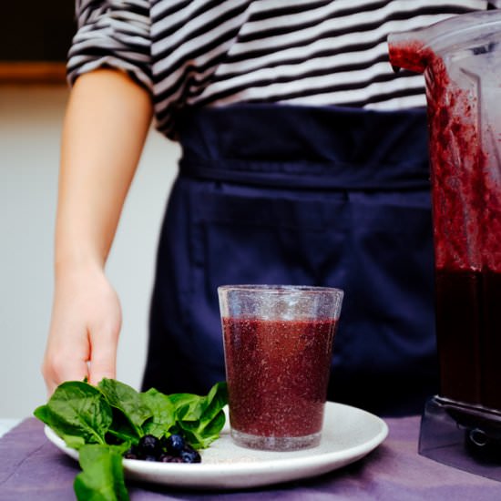 The Essential Vegan Smoothie - Recipe photo by Kalemaryblog