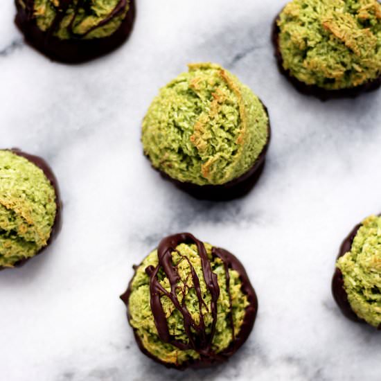 Chocolate Dipped Matcha Macaroons - Recipe photo by thymeandtoast