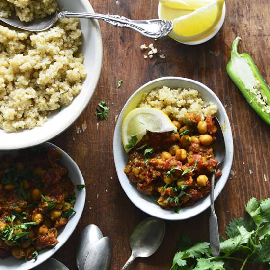 Indian-Spiced Chickpea Curry - Recipe photo by AnEdibleMosaic