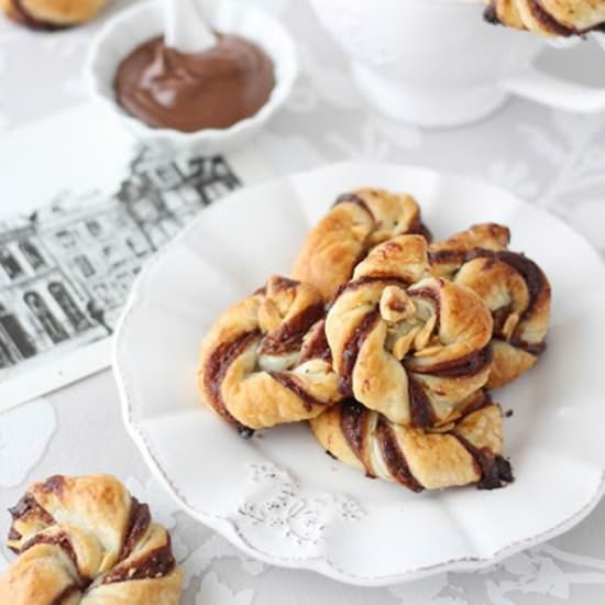 Puff pastry Nutella Roses - Recipe photo by juno82