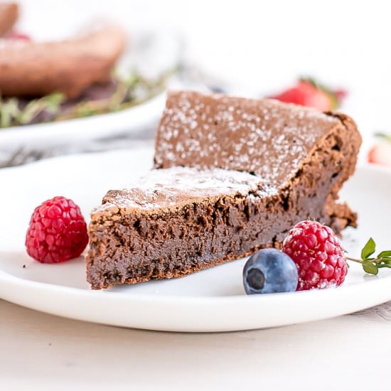 Flourless Chocolate Espresso Cake - Recipe photo by Livforcake