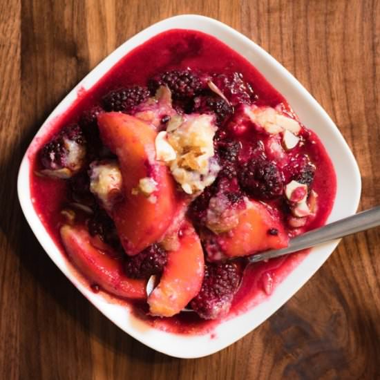 Blackberry Peach Crumble - Recipe photo by Cooking Madly
