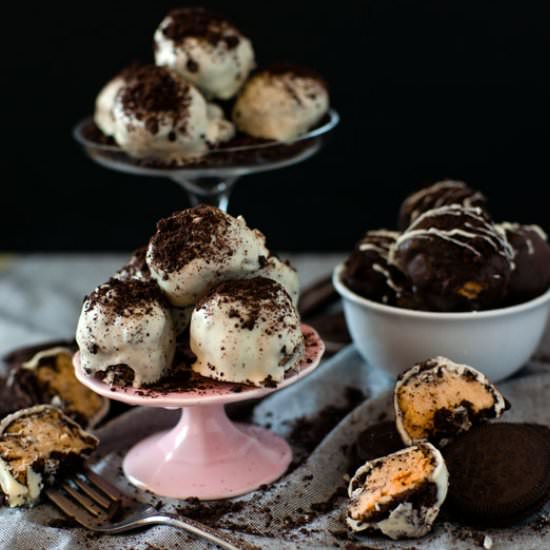 White Chocolate Kahlua Cheesecake - Recipe photo by TheSugarSandBox