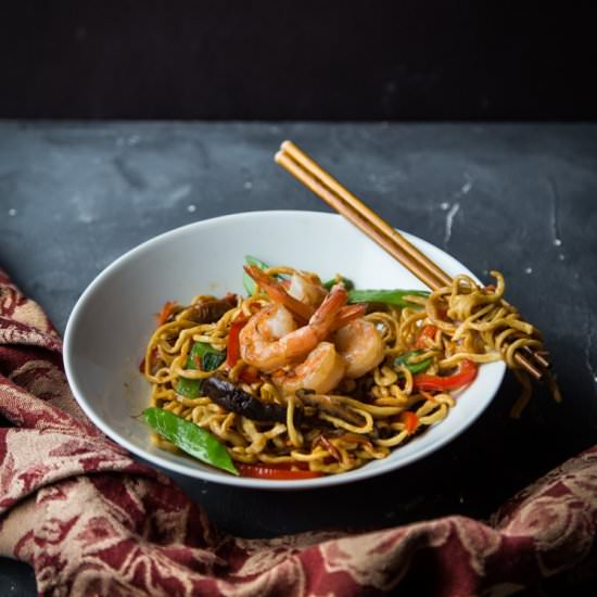 Easy Shrimp Lo Mein - Recipe photo by WhatToCookToday