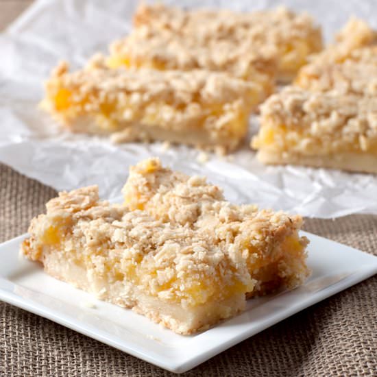 Lemon Oatmeal Crumble Bars - Recipe photo by browniebites
