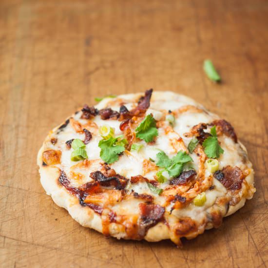 Grilled Barbecue Chicken Pizza - Recipe photo by kumquat