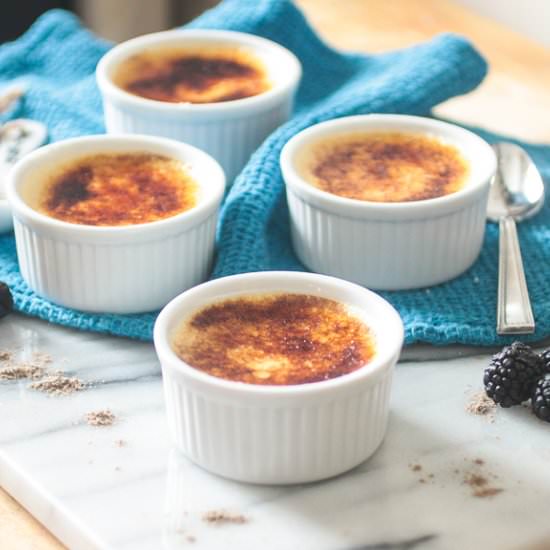 Cardamom Creme Brûlée - Recipe photo by DomesticBatchAsh