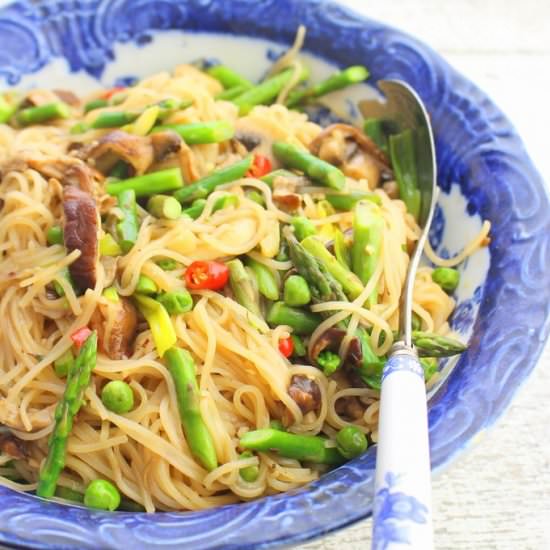 Fresh Rice Noodles w/ Spring Veggies - Recipe photo by PalatablePastime
