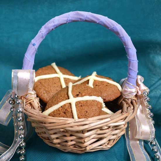 Easter Spice Cookies - Recipe photo by lightscamerabake