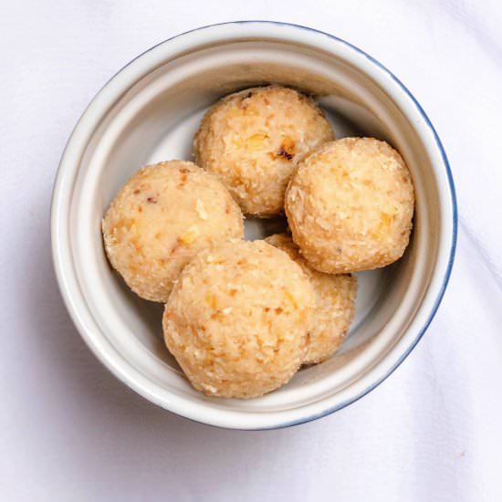 Melt-in Sweet Coconut balls - Recipe photo by dimpieekitchen