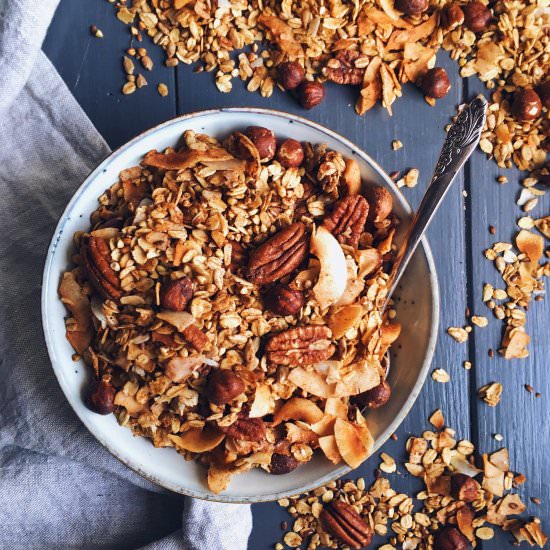 Spiced Granola with Nuts - Recipe photo by clemfoodie