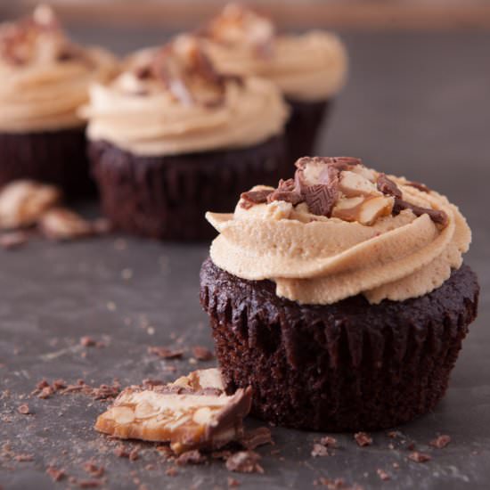 Homemade Peanut Butter Icing - Recipe photo by taniacolamarino.com