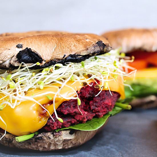 Portobello Bun Burgers - Recipe photo by leafup