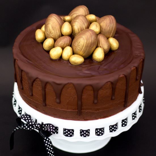 The Best Golden Egg Drip Cake - Recipe photo by KitchenMason