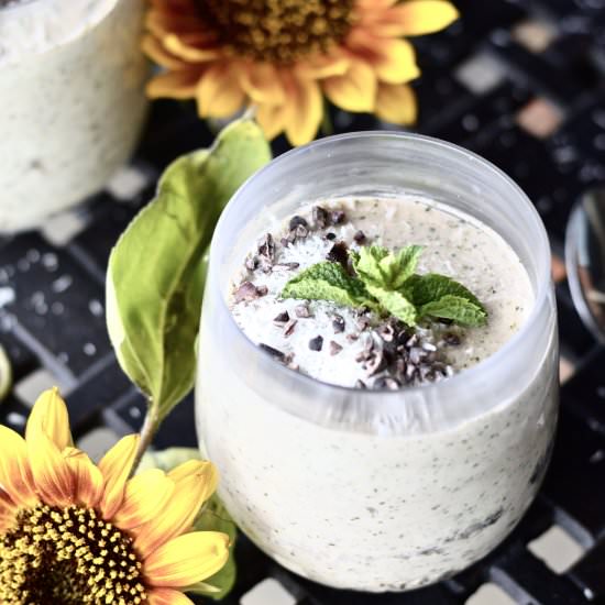 White Peppermint Smoothie - Recipe photo by Pure and Simple Nourishment