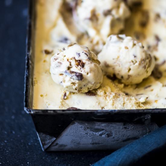 Hot Cross Bun Ice Cream - Recipe photo by heinstirred
