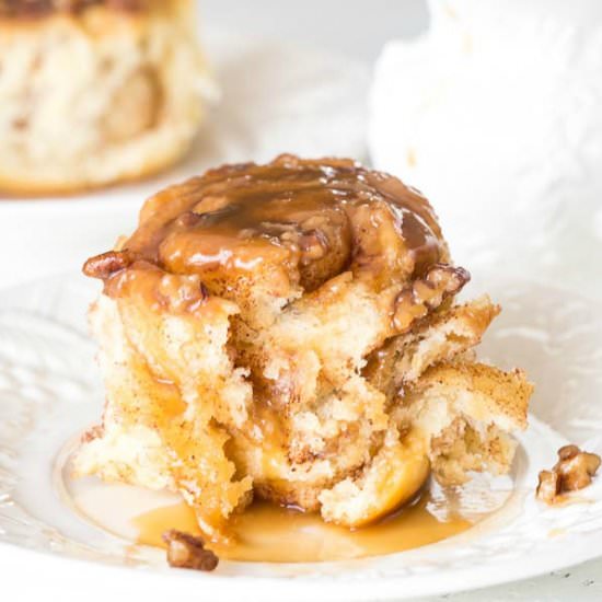 Overnight Caramel Rolls - Recipe photo by Shineshka