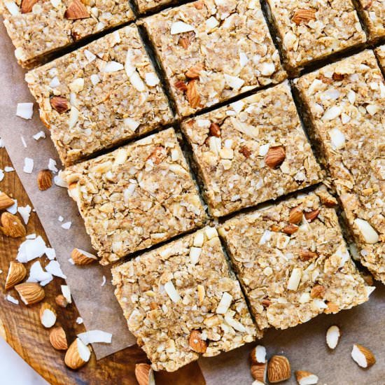 Almond & Coconut Granola Bars - Recipe photo by YummyClip